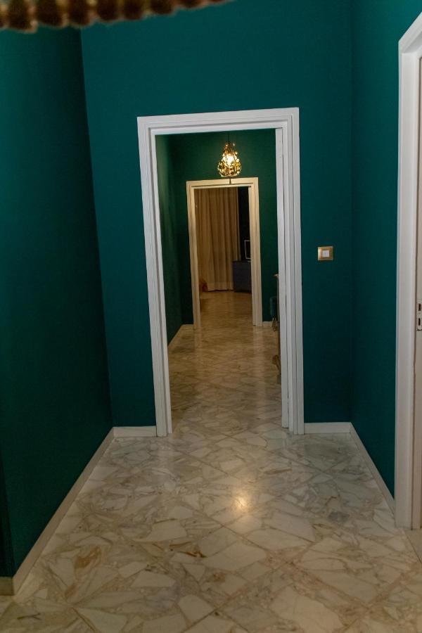 Interno 9 Hotel Bari Eksteriør billede